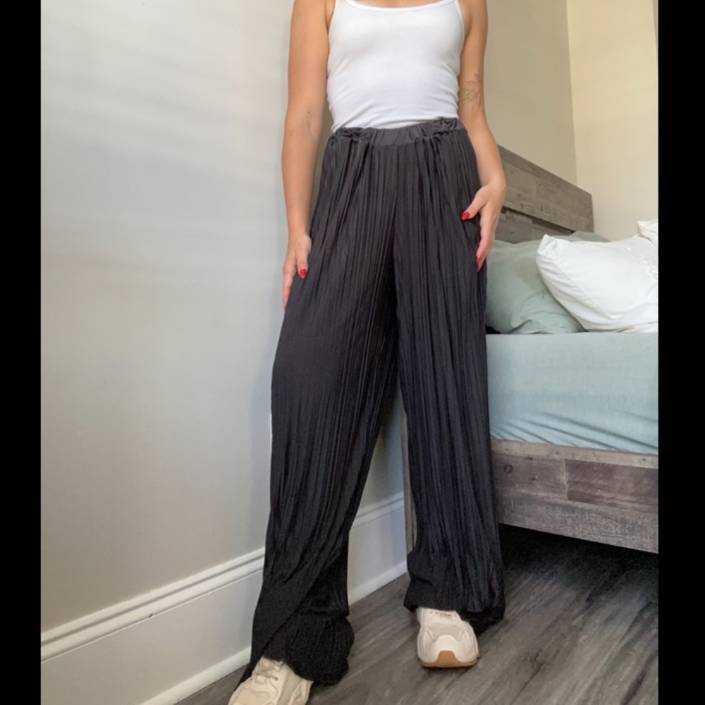 Ashley Stewart Pleated Black Trousers size 26
